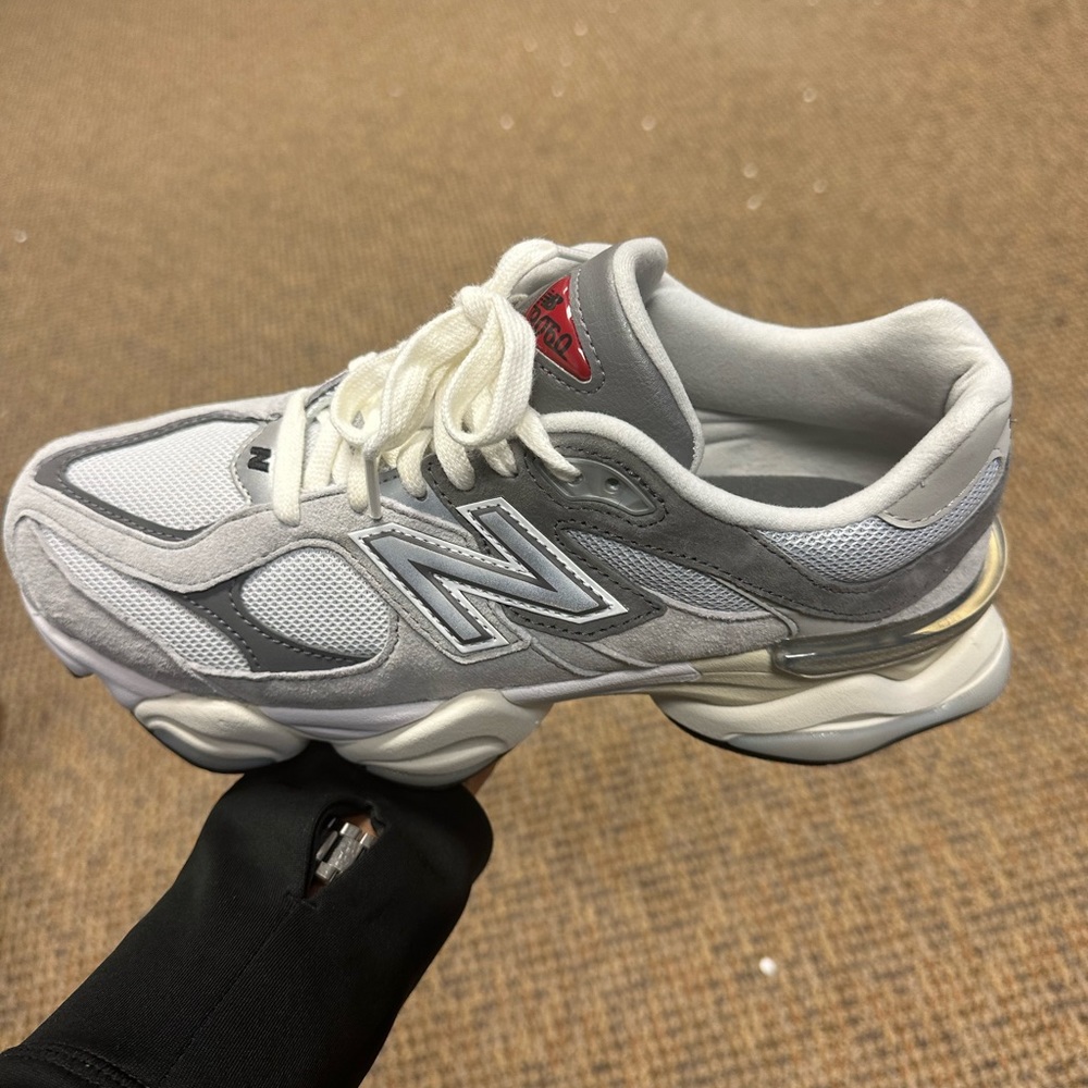New Balance 9060 Sneakers